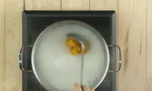 Cháo cá hồi bí đỏ