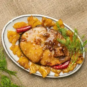 Cá thu kho thơm vừa ngọt vừa đậm vị (Ảnh: Sưu tầm)