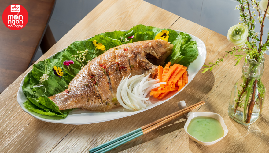 Cá diêu hồng xiên que chiên lá chanh Cá diêu hồng