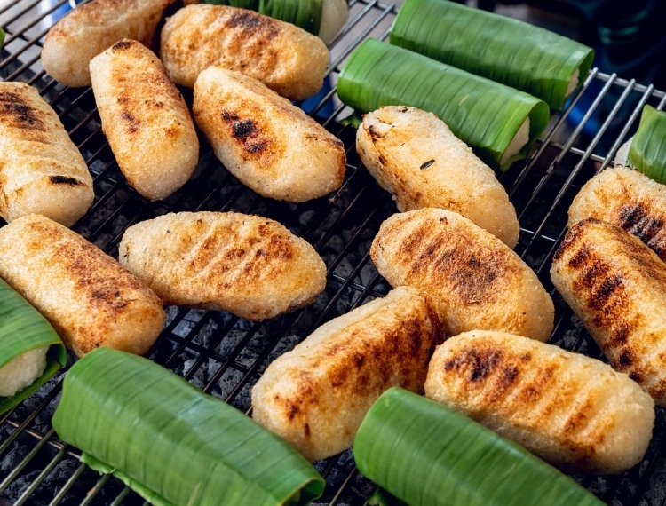 Một số loại cơm nếp Cơm nếp cuộn lá chuối