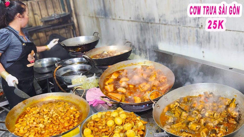 Chủ quán Cơm Sài Gòn chia sẻ bí quyết nấu mấy chục món cực ngon 1758759303 maxresdefault